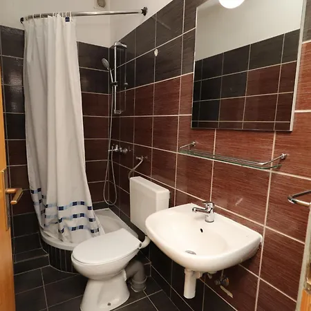 Karbuni By The Sea *