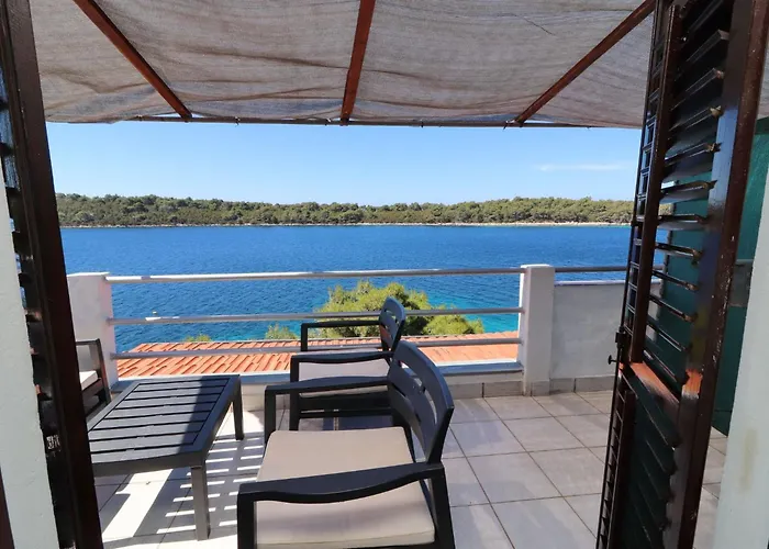 Karbuni By The Sea * Blato (Korcula)