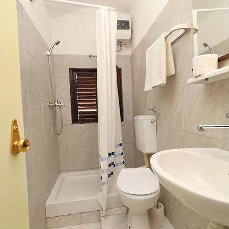 Karbuni By The Sea Blato (Korcula)