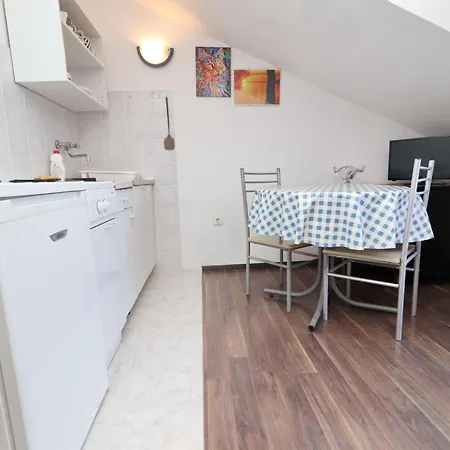 Karbuni By The Sea Apartment Blato (Korcula)
