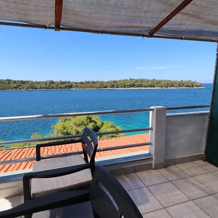Karbuni By The Sea Blato (Korcula)