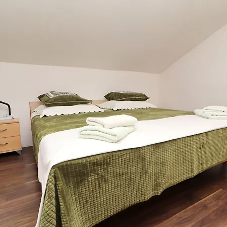 Apartment Karbuni By The Sea Blato (Korcula)