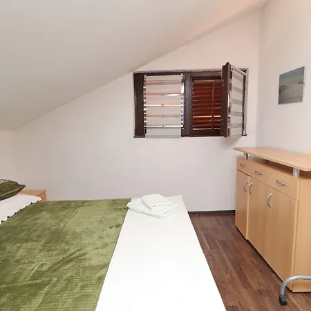 Apartment Karbuni By The Sea
