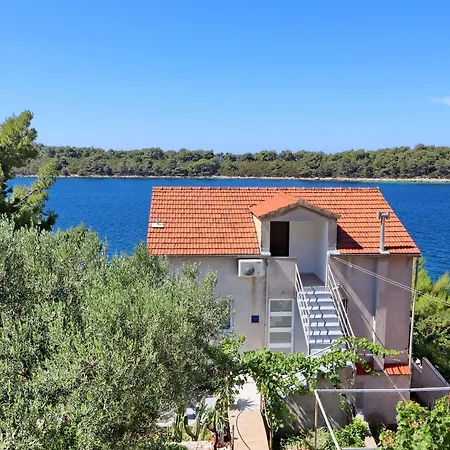 Karbuni By The Sea Apartment Blato (Korcula)
