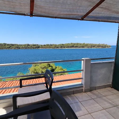 Karbuni By The Sea