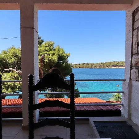 Apartment Karbuni By The Sea *