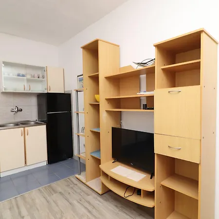 Apartment Karbuni By The Sea